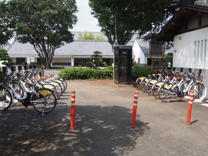 小江戸川越の本丸御殿前にあるレンタサイクルの貸し出し・返却ステーション。