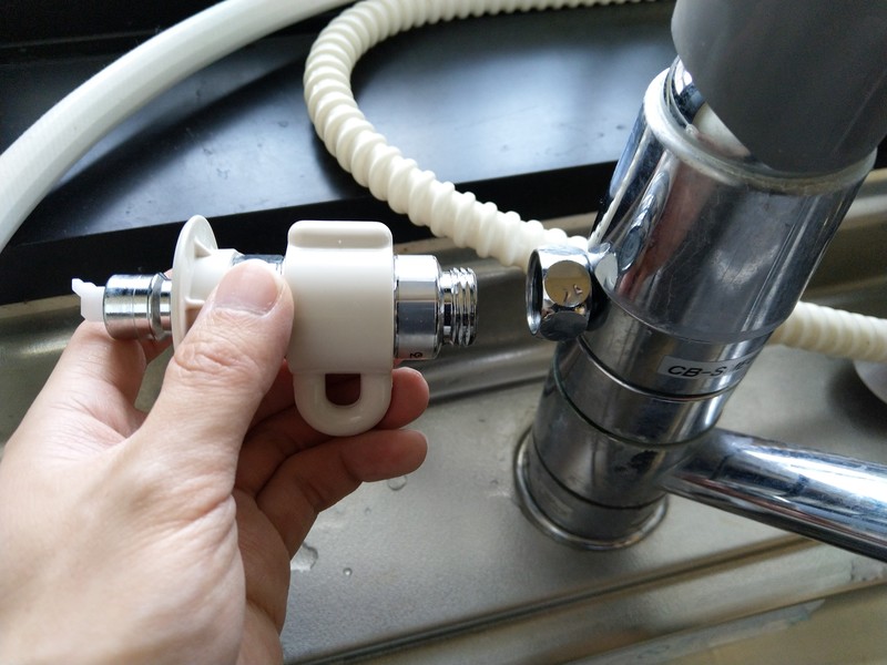 パナソニック食洗機の分岐水栓を自分で取り外す手順を写真で詳しく解説 